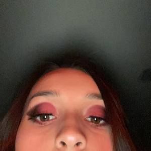 Meet your Posher, Adrienne